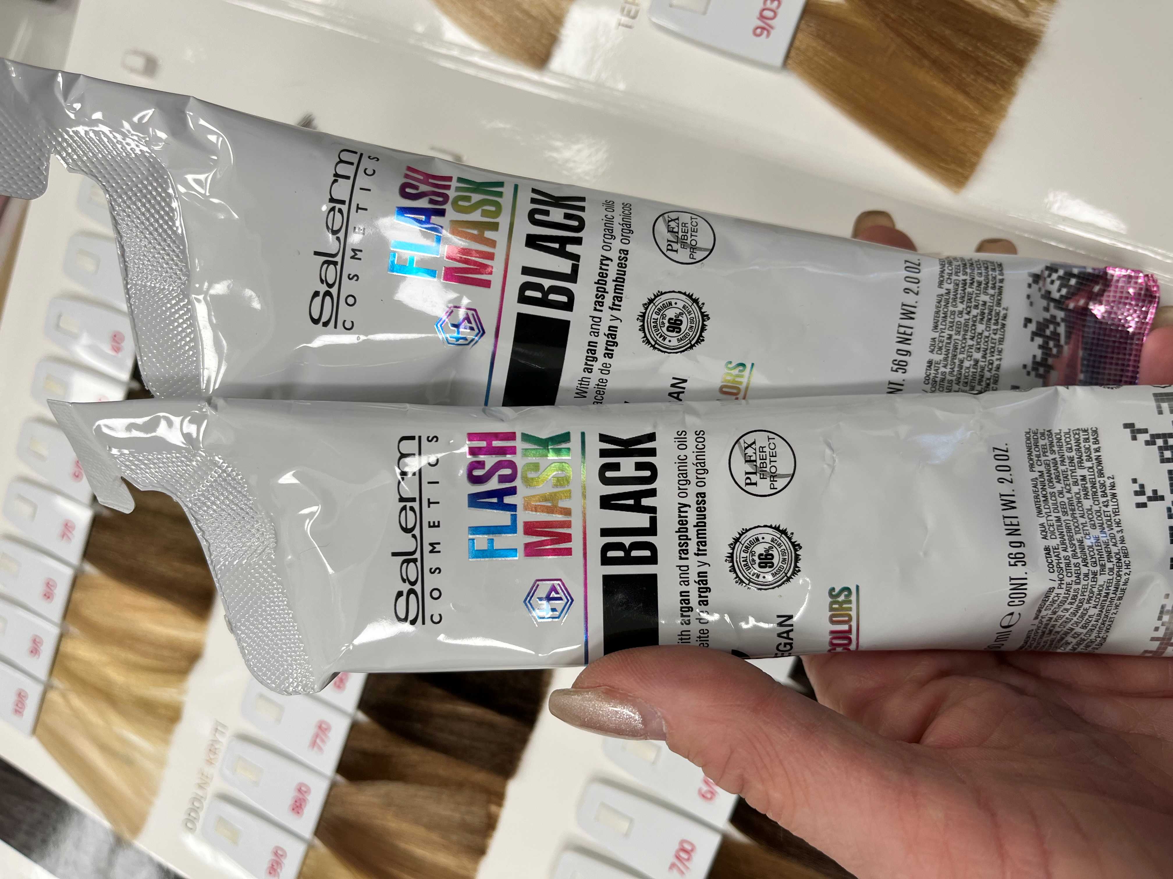 Intenzivní barvící maska černá